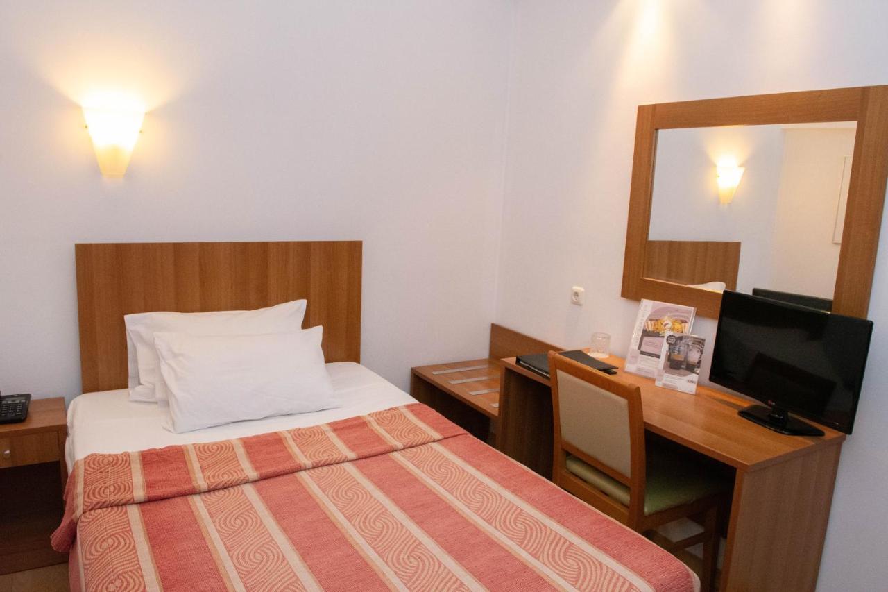 Leto Boutique Hotel 阿格里尼翁 外观 照片